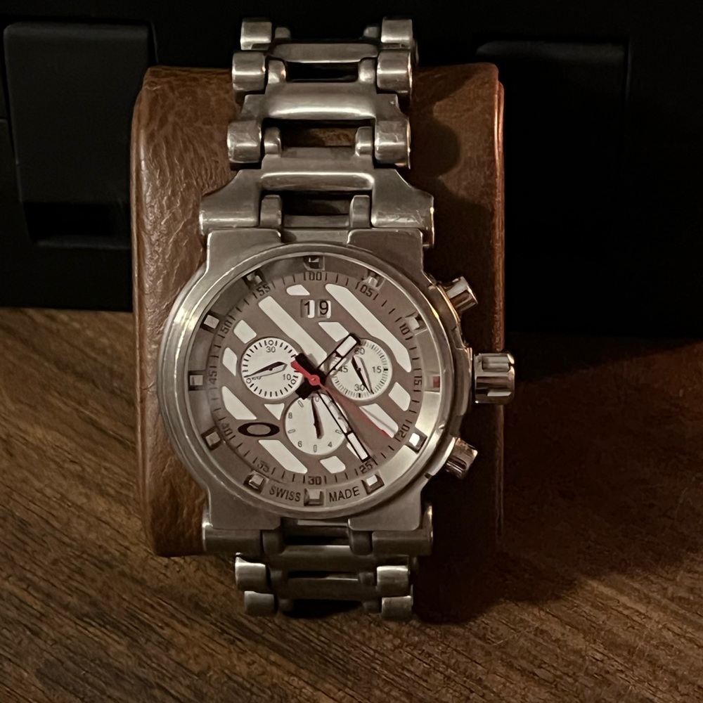 *Rare*Mens Oakley Hollow Point Titanium Watch